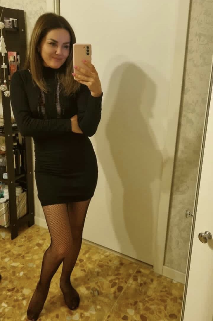 Instagram girl shows it all! #lMn20C90