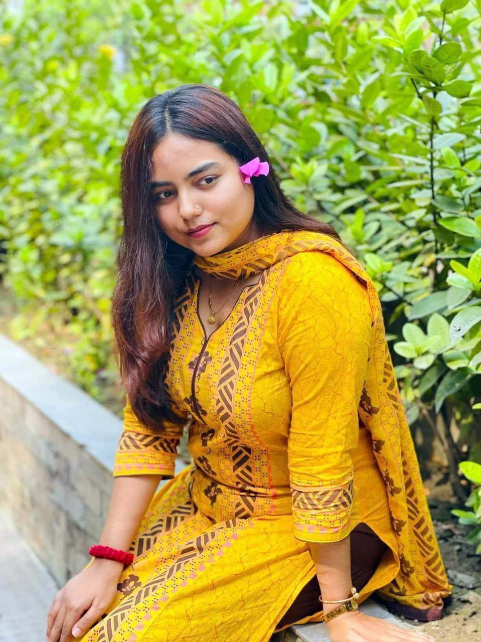 দেশি মেয়ের সেক্সি বডি #Q7pGFeSE