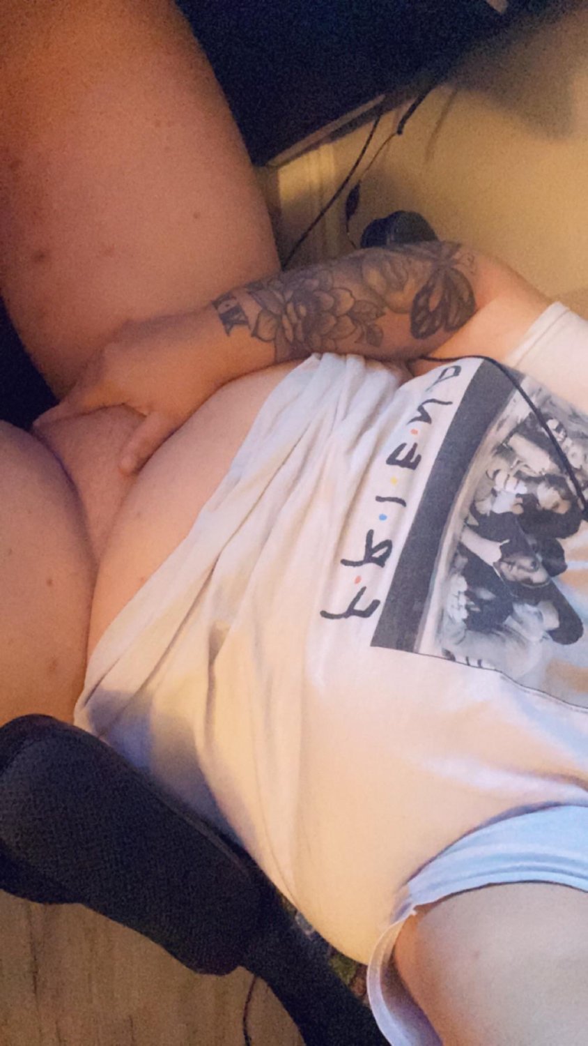 Chubby white dyke stud #pYBHXkB2