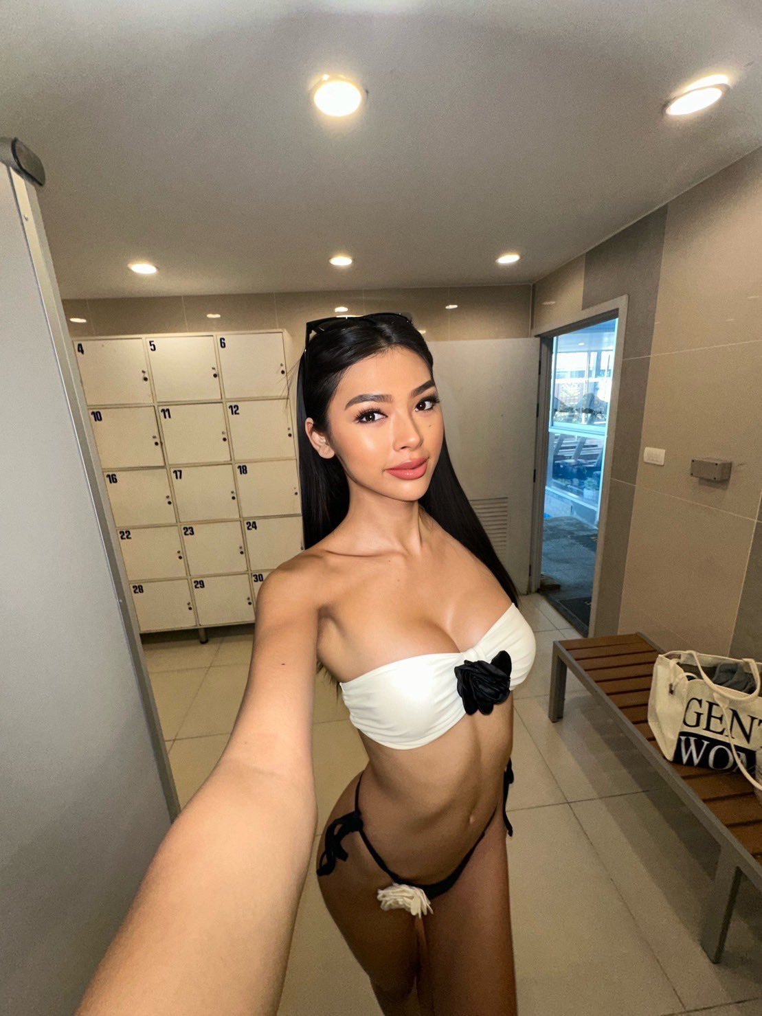 Singapore Lily - TGirl #QX5iJ5A9