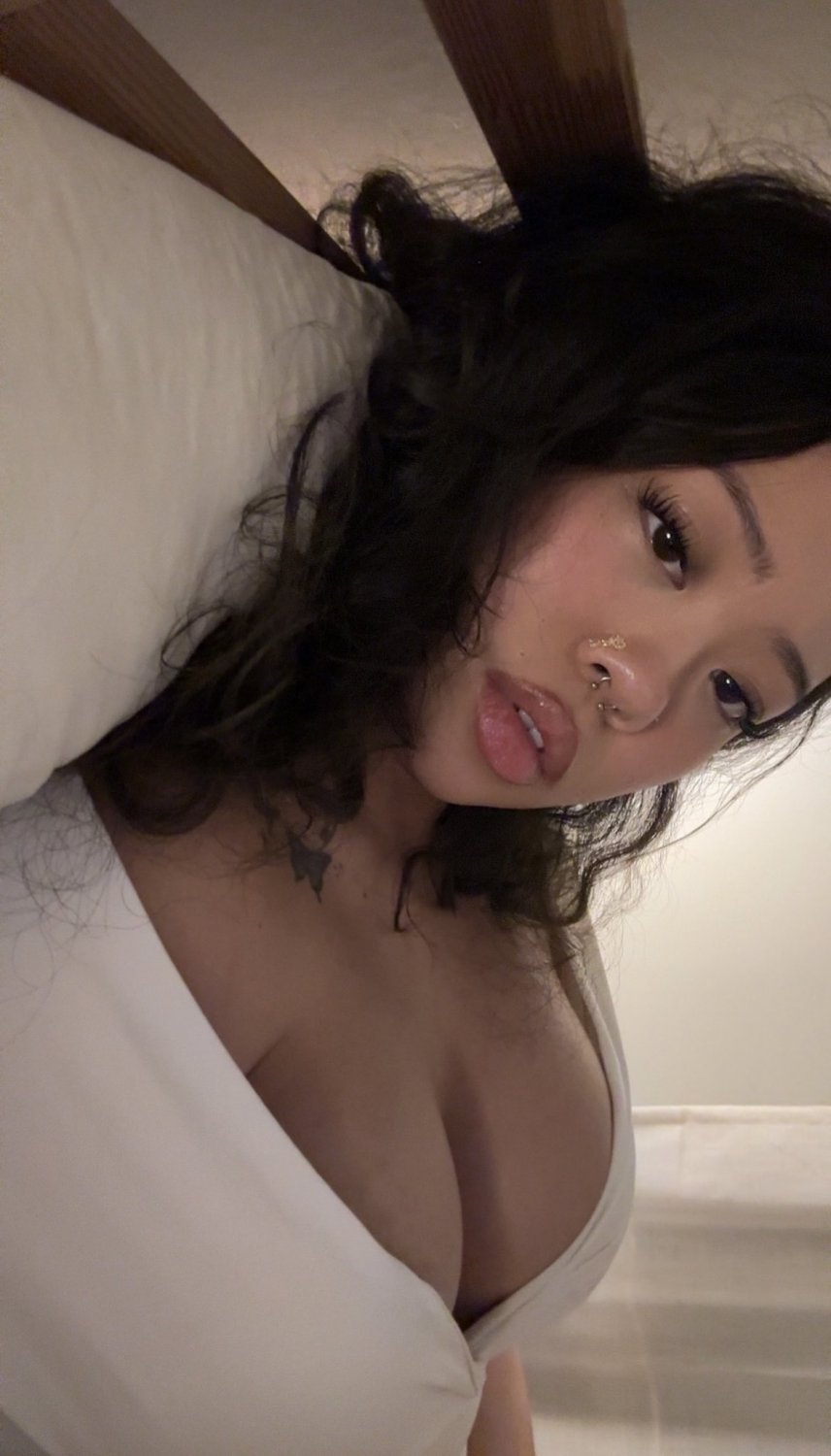 ABG with big tits #beDgmxmh