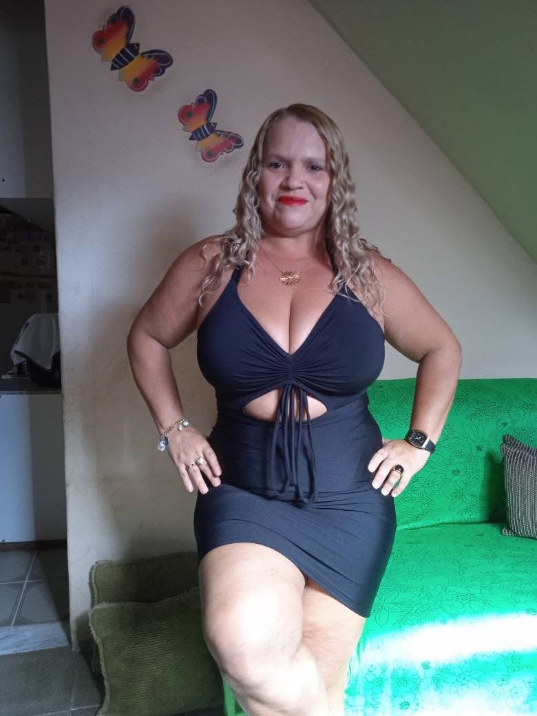 Coroa peituda gostosa #6DoR8rv0