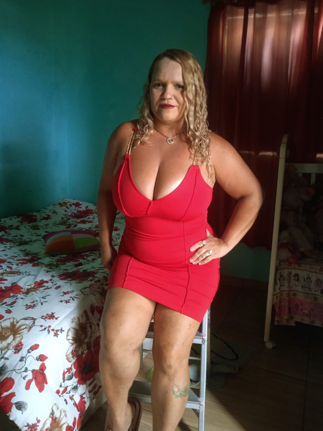 Coroa peituda gostosa #9XXpzJmQ