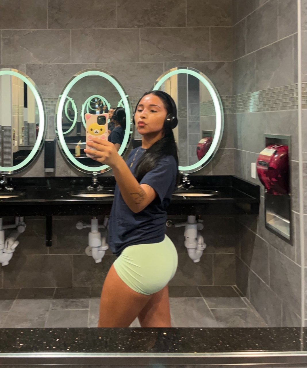Pretty petite Latina gym baddie #pyAz4gyK