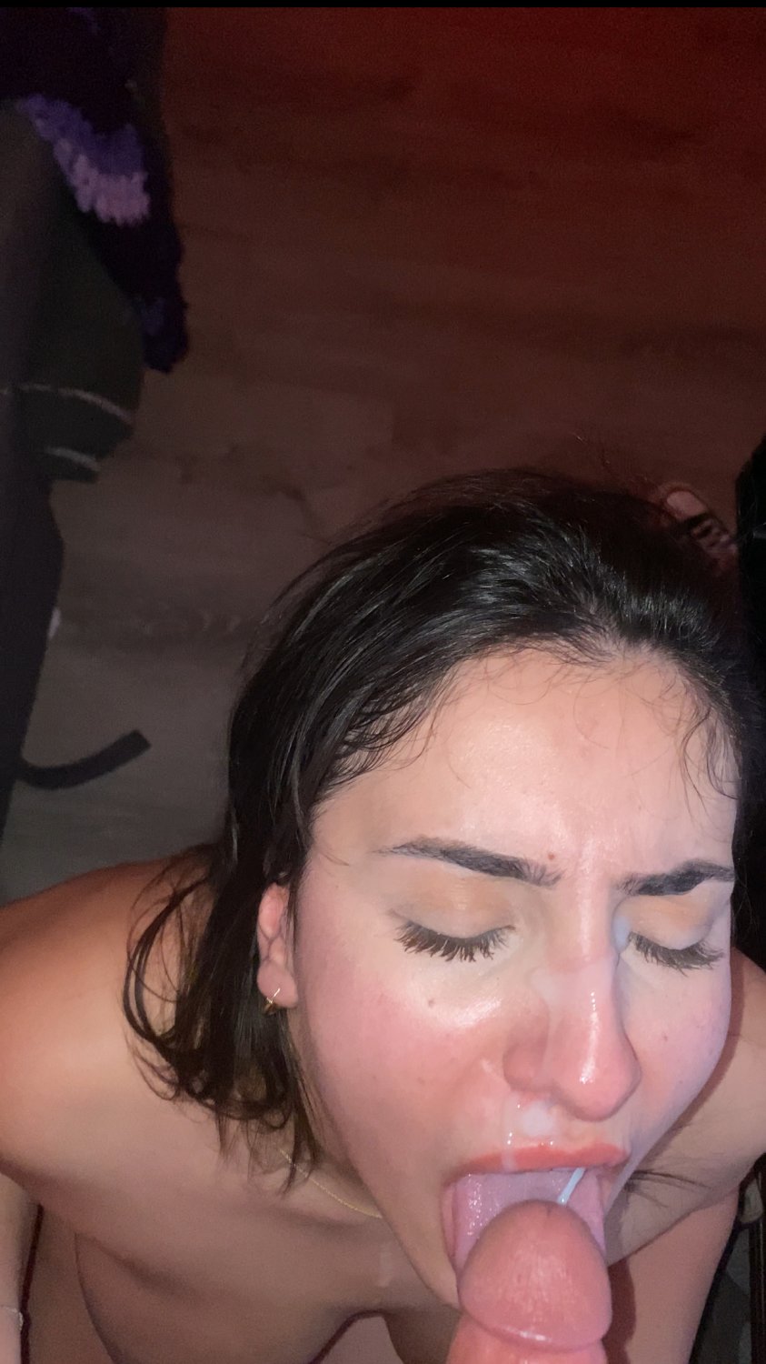 Latina loves being a good slut. #Qs0FotHR