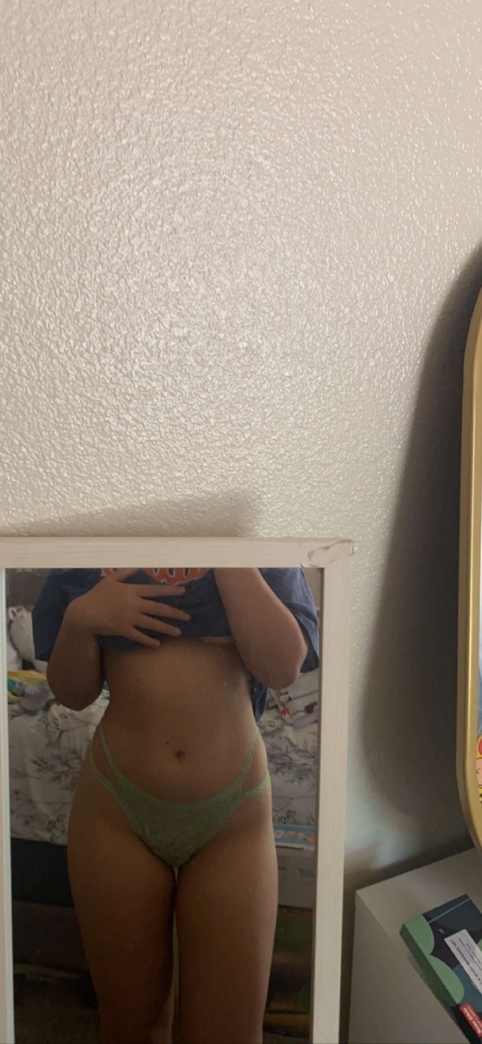 LEAKED 18 yo Hawaiian slut ex gf nudes kayakaiwii #ENdzujBK
