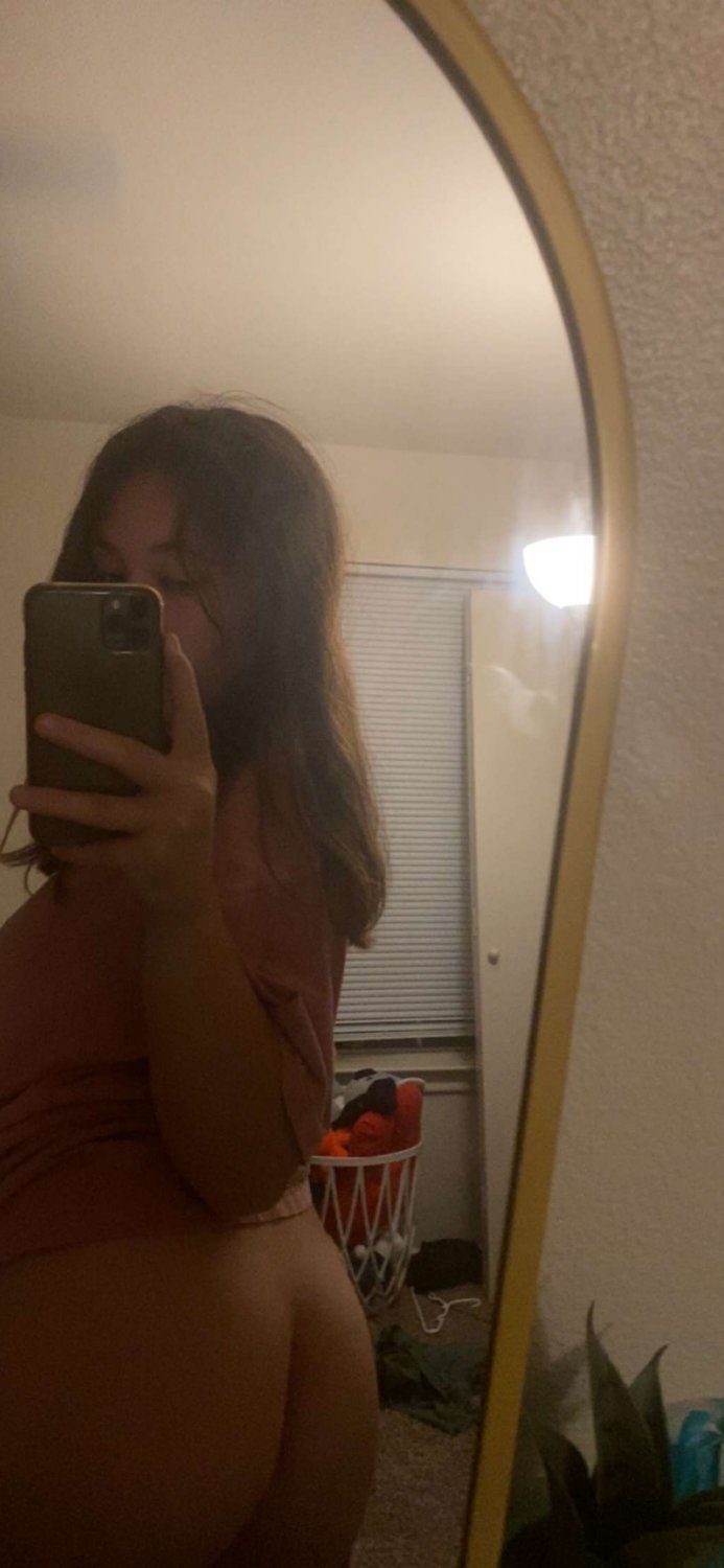LEAKED 18 yo Hawaiian slut ex gf nudes kayakaiwii #SMueCPpy