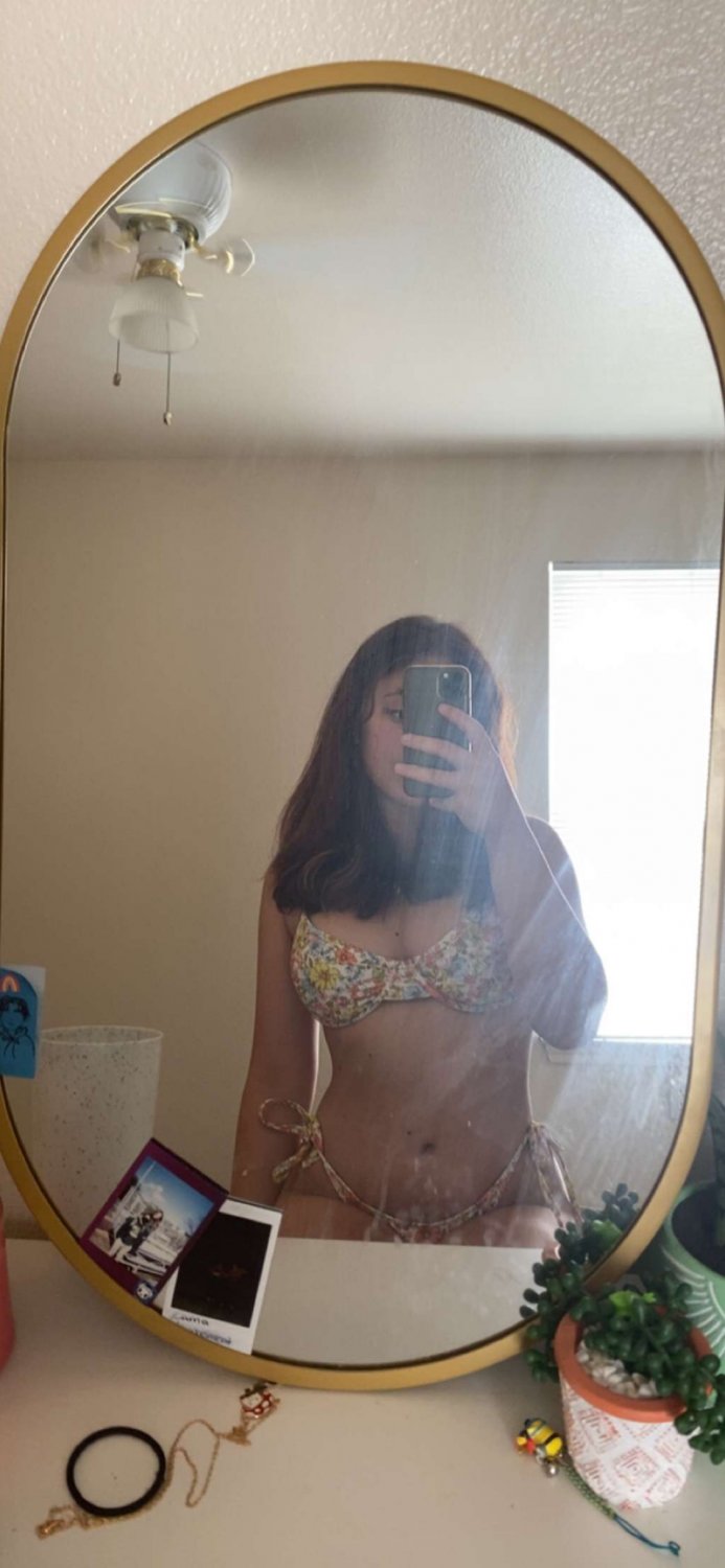 LEAKED 18 yo Hawaiian slut ex gf nudes kayakaiwii #m4lIMP07