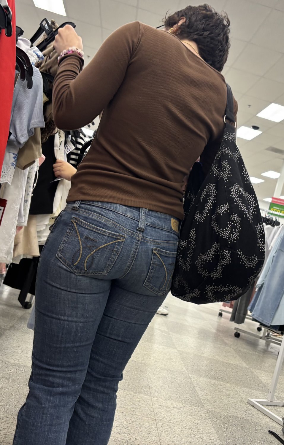 Nice Asian booty in jeans #bycNlzYP