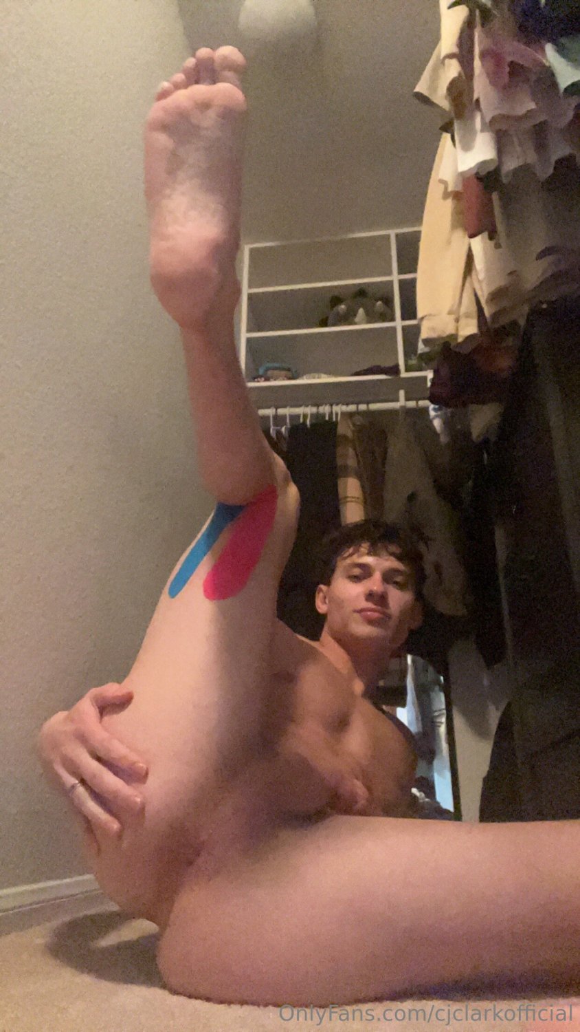 Muscle boy #7NBW1Aw0